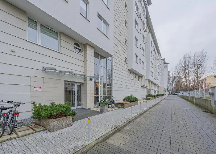 Greenwall Point By Oneapartments *