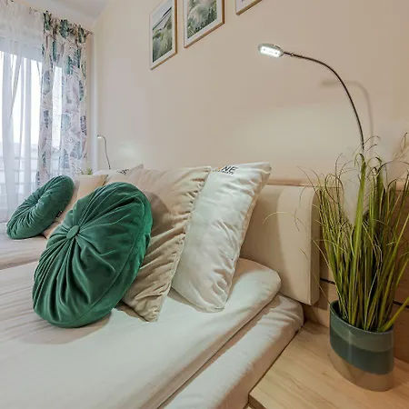 Greenwall Point By Oneapartments Appartamento Danzica