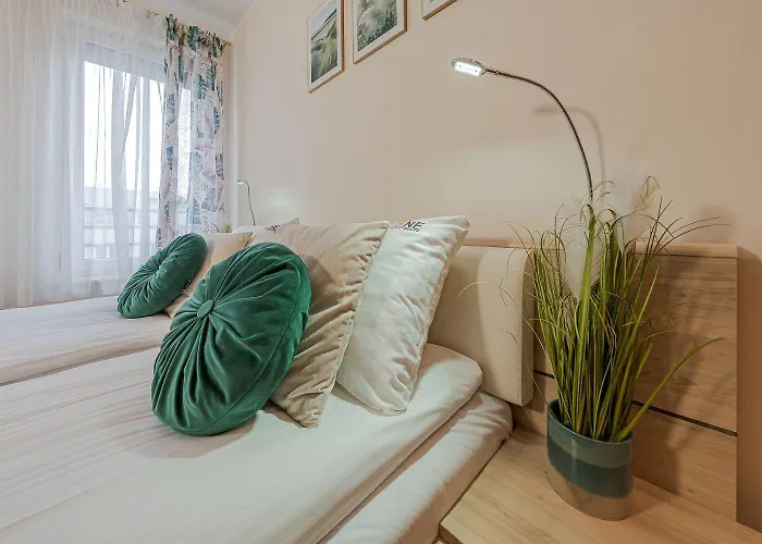 Greenwall Point By Oneapartments Appartamento Danzica